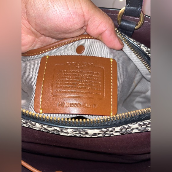 Black coach mason caryall - Picture 10 of 11